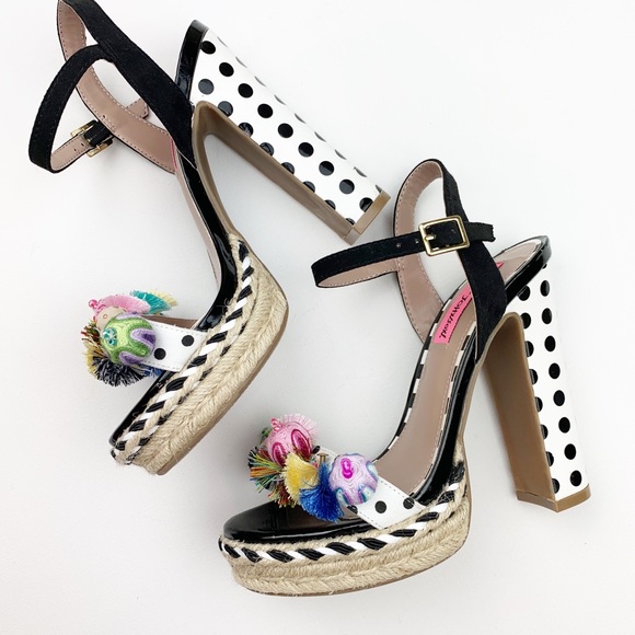 Betsey Johnson polka dot tassel pom pom heel - Picture 2 of 8